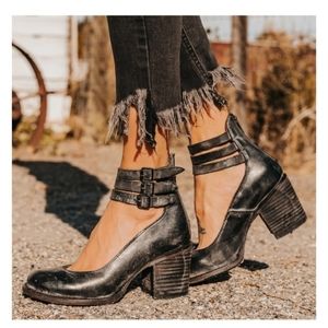 Freebird Black Randi